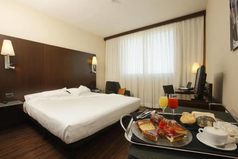 Max Hotel Livorno Esterno foto
